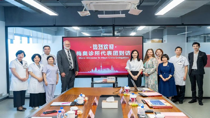 Mayo Clinic Delegation Visits Shanghai Yida Hospital